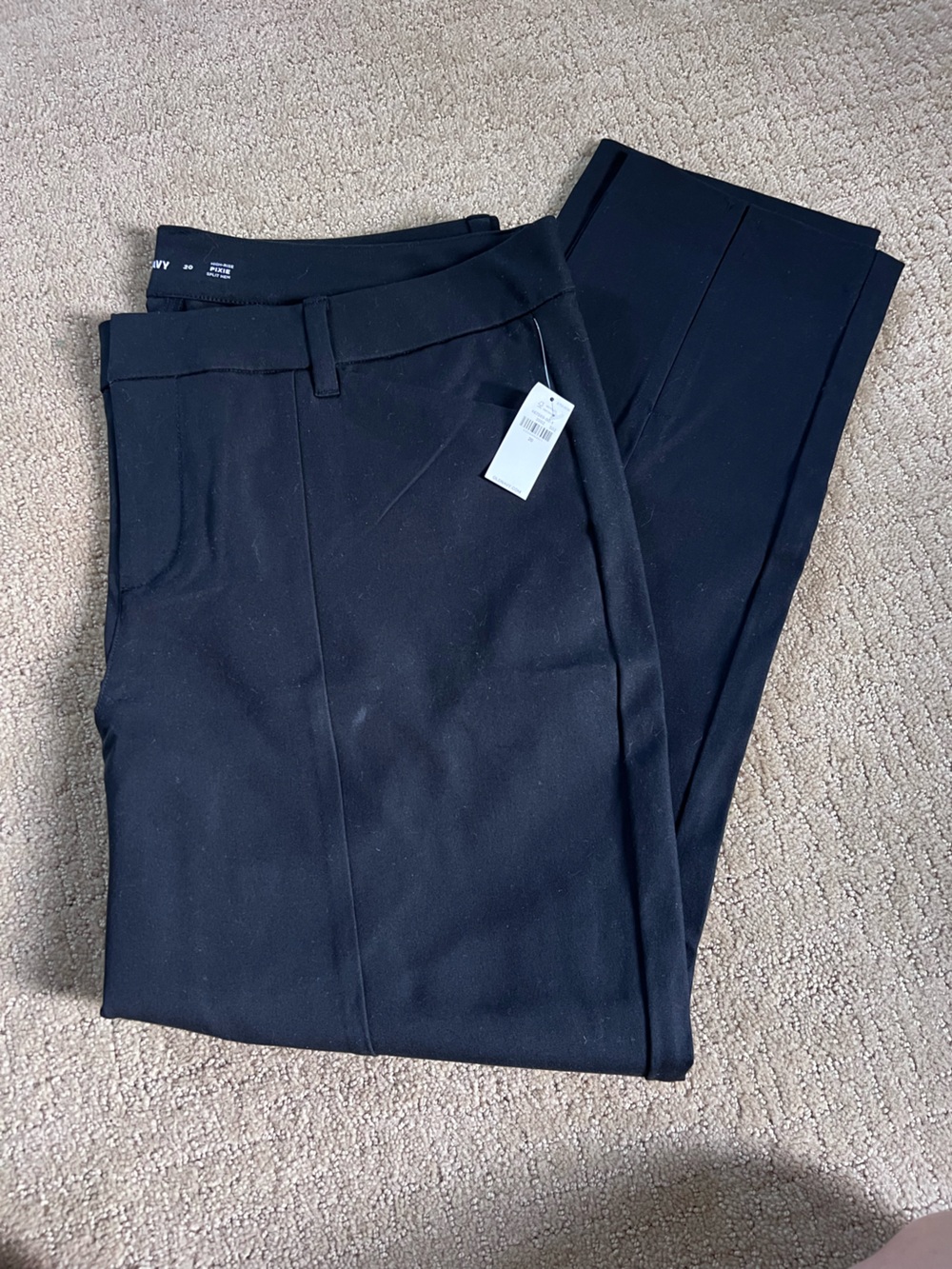 NWT Old Navy high rise pixie pants with split hem